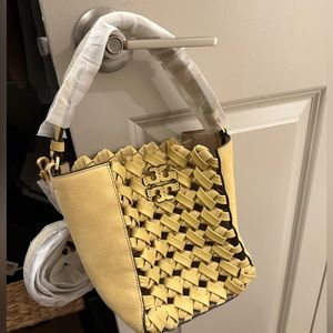 Tory Burch - McGraw Woven Embossed Small Bucket Bag